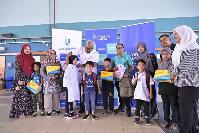 Yayasan UMPSA distributes 'Back To School' donations for staff children